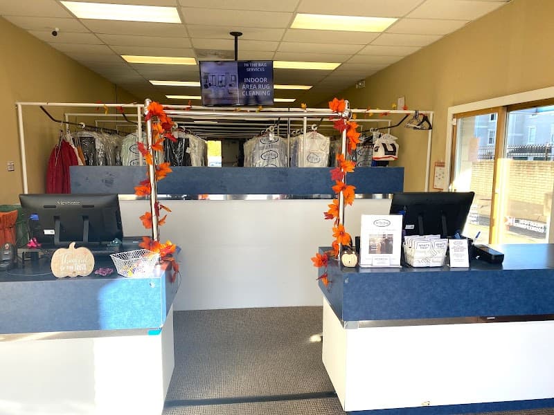 In The Bag Cleaners: 37th & Woodlawn gallery image 5