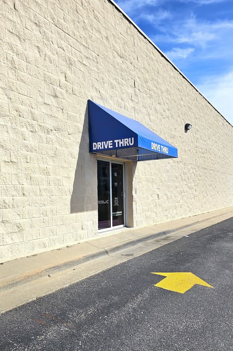 In The Bag Cleaners: 37th & Woodlawn gallery image 9