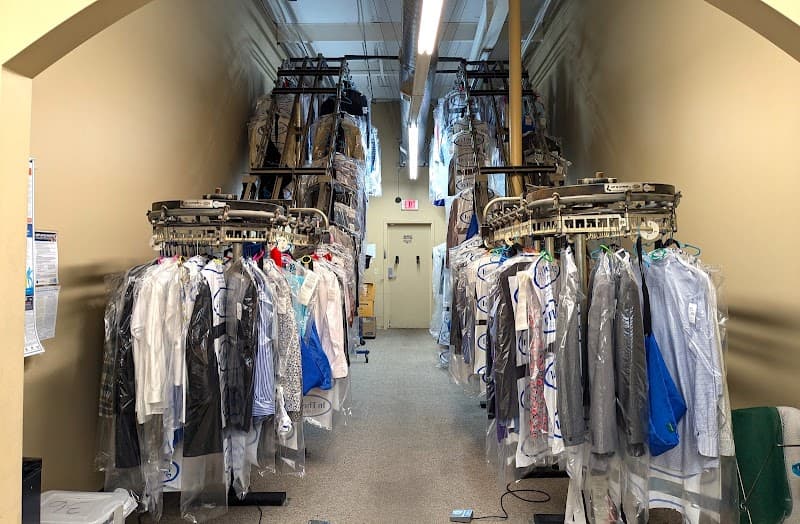 In The Bag Cleaners: 21st & Maize Suite 101-B gallery image 5