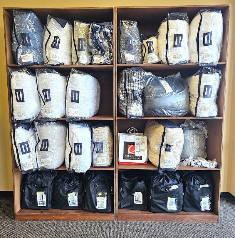 In The Bag Cleaners: 21st & 127th gallery image 7