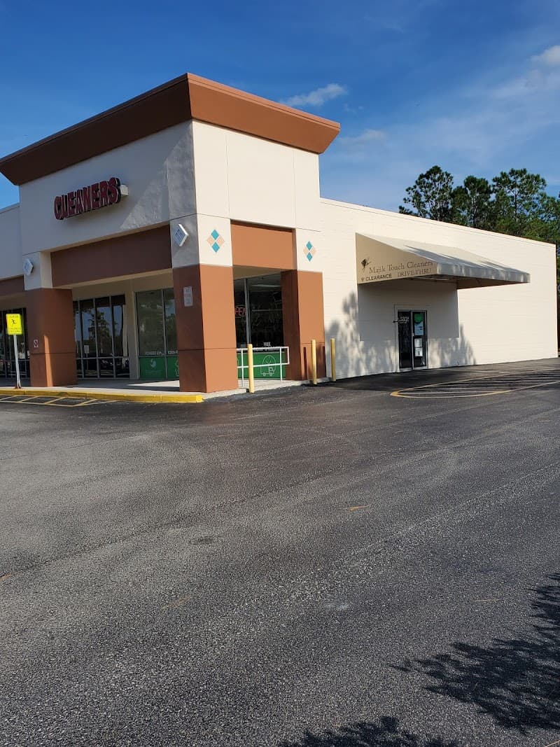 Sage Cleaners: Lithia/Fishhawk Dry Cleaners & Laundry Service gallery image 2