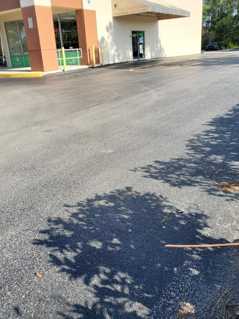 Sage Cleaners: Lithia/Fishhawk Dry Cleaners & Laundry Service gallery image 6