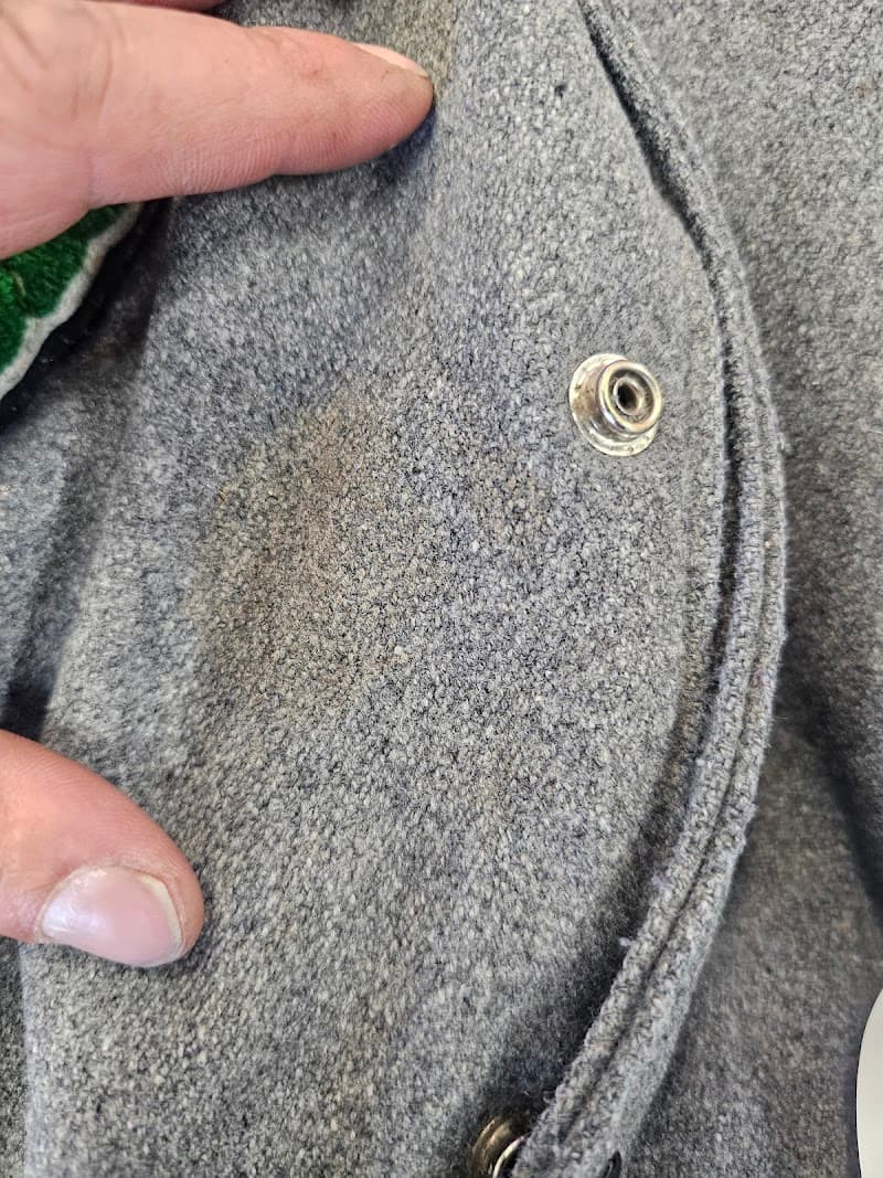 Red Hanger - Layton gallery image 3