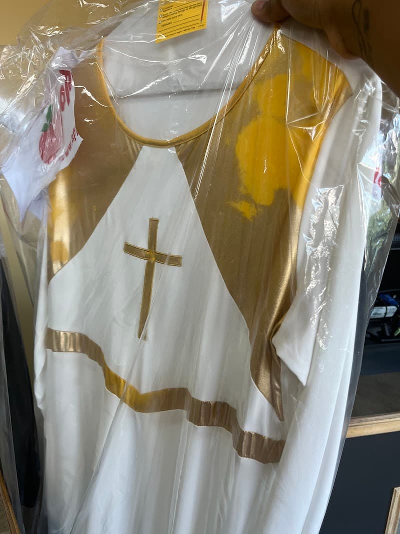 Apple Cleaners gallery image 4