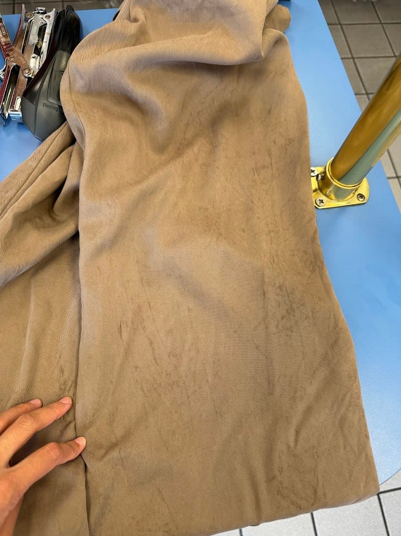 Lux Cleaners & Alterations gallery image 8