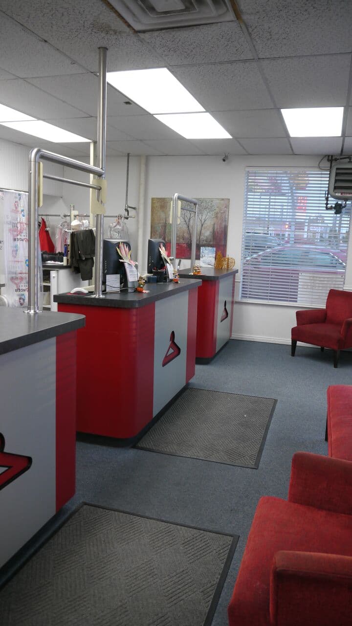 Red Hanger - Millcreek gallery image 2