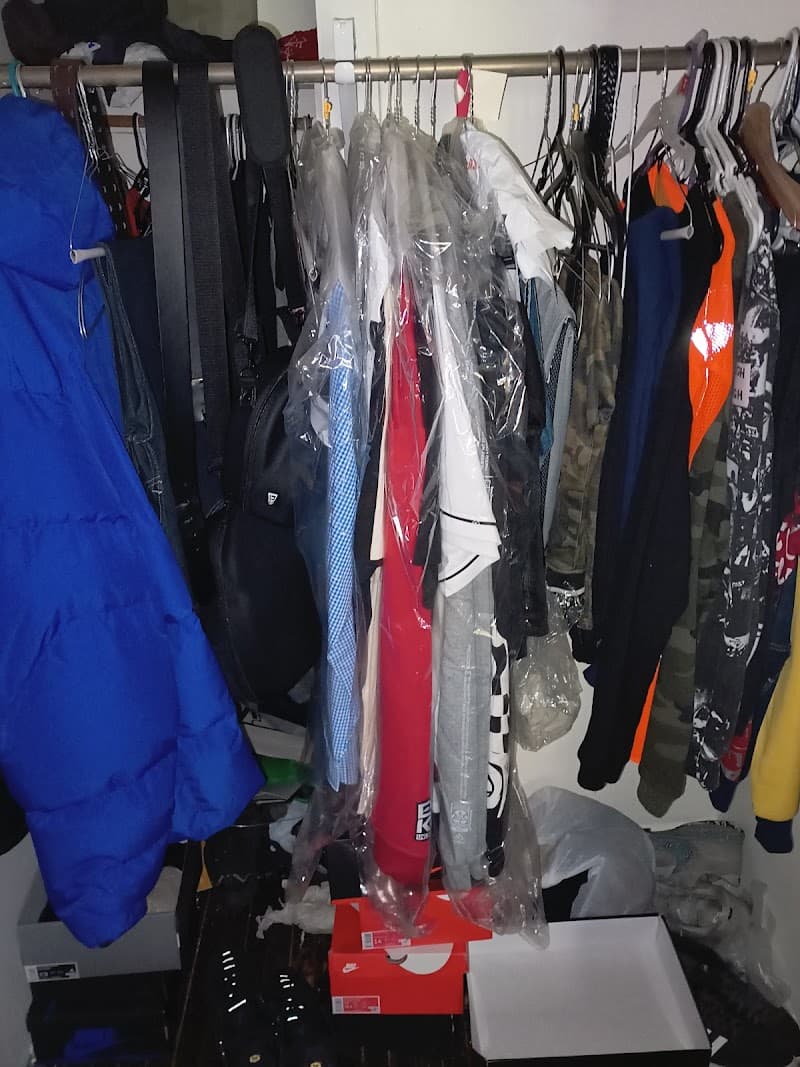 Apple Cleaners gallery image 4