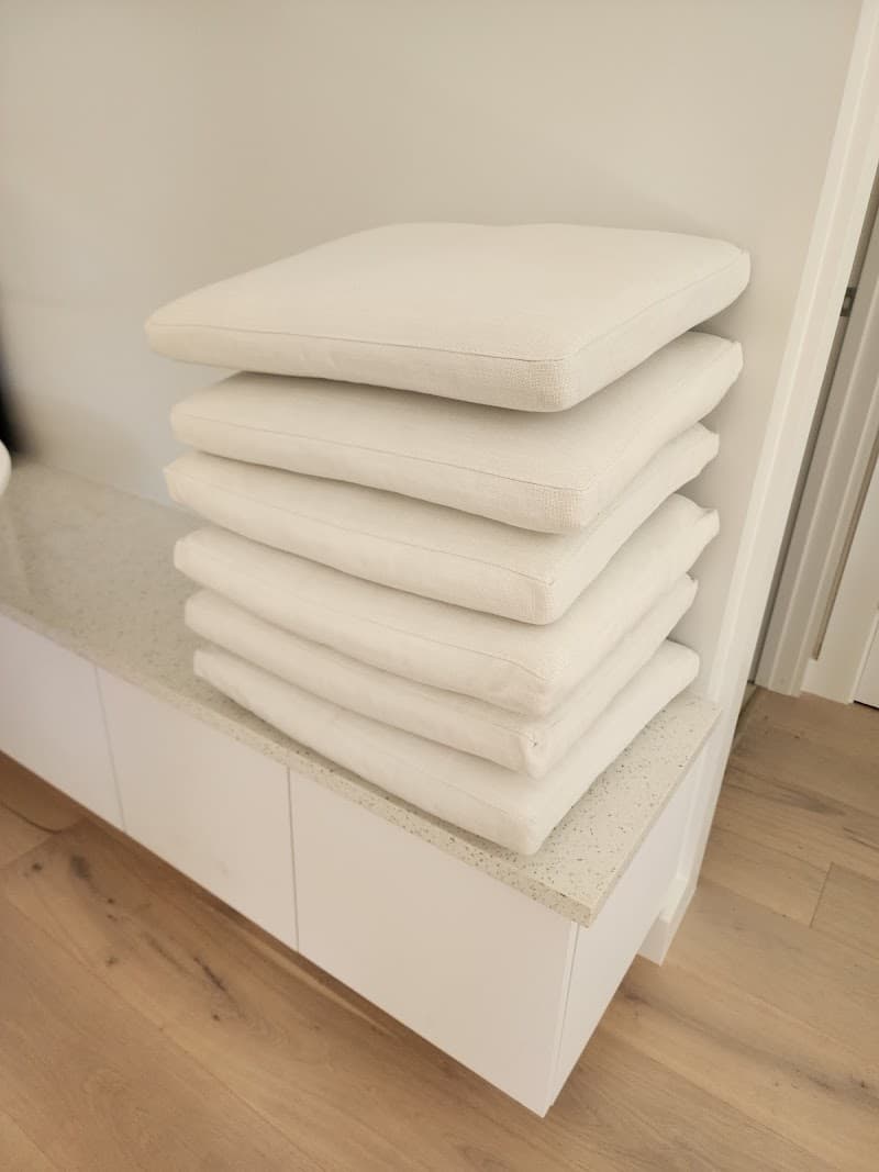 La Mer Dry Cleaners gallery image 6