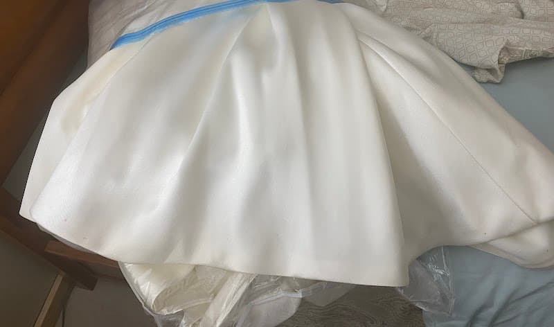 La Mer Dry Cleaners gallery image 8