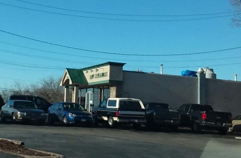 Julian's Dry Cleaners - East Ridge gallery image 2