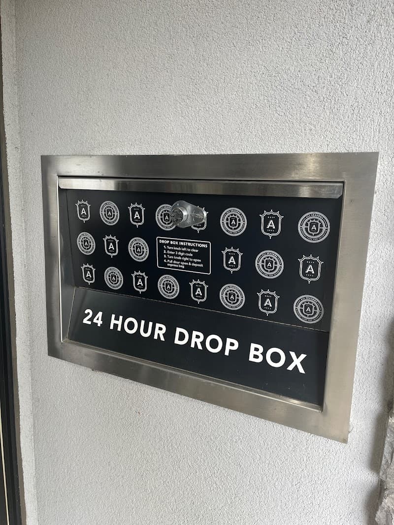 All Seasons Garment Care & Tailoring - Dry Cleaning Deephaven gallery image 7