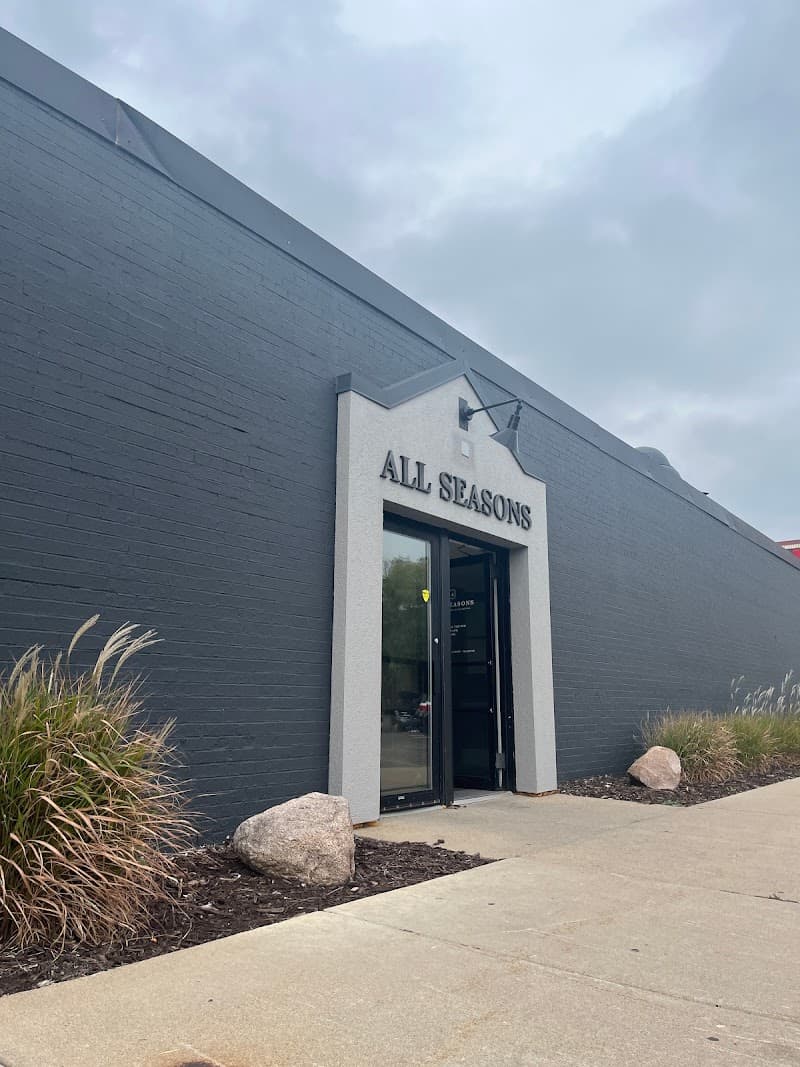 All Seasons Cleaners Garment Care & Tailoring - Dry Cleaning & Laundry Crystal gallery image 1