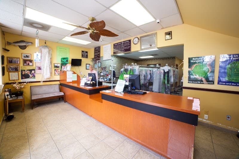 Brite Touch Cleaners (Cindy's Cleaners) gallery image 4