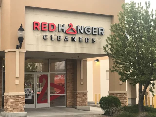Red Hanger - Saratoga Springs gallery image 1