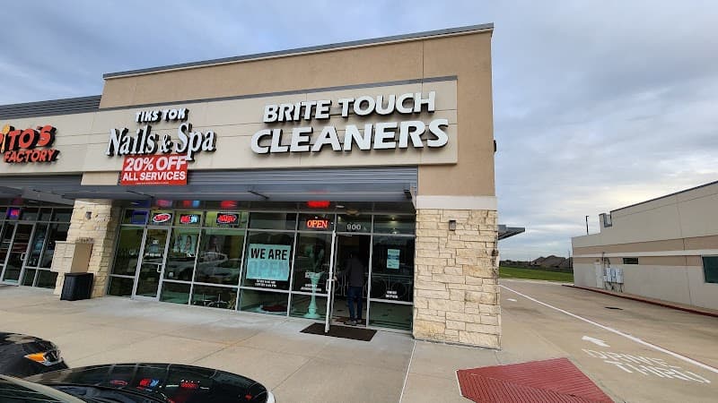 Brite Touch Cleaners (Fulshear, Katy) gallery image 10